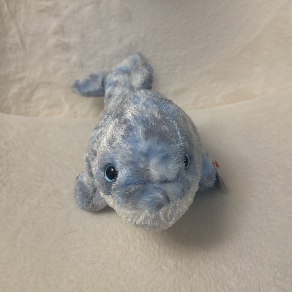 Ty Classics Collection “Dipper” the Dolphin (12 inch) - Picture 2 of 7